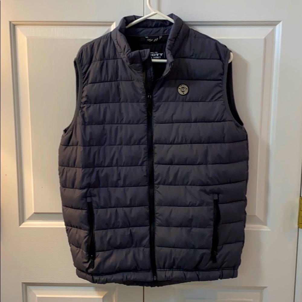 Alcott.eu vest